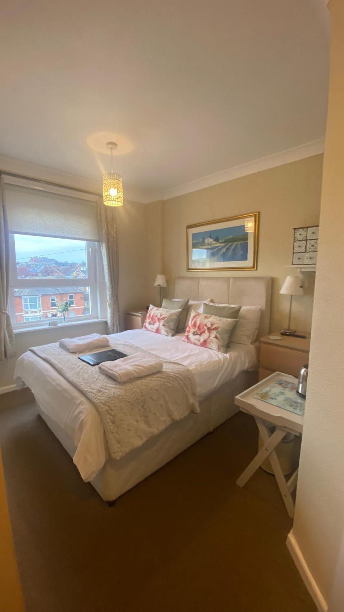 St John'S Guest House ويموث المظهر الخارجي الصورة